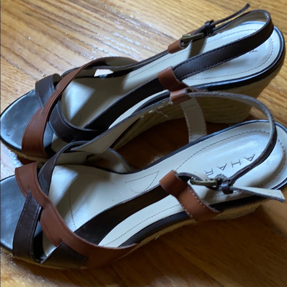 Tahiri Kelly sandal wedge